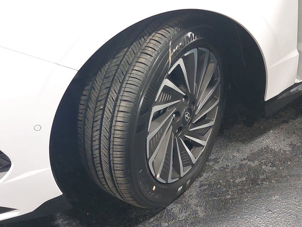 New 2026 Hyundai Sonata Limited image 35