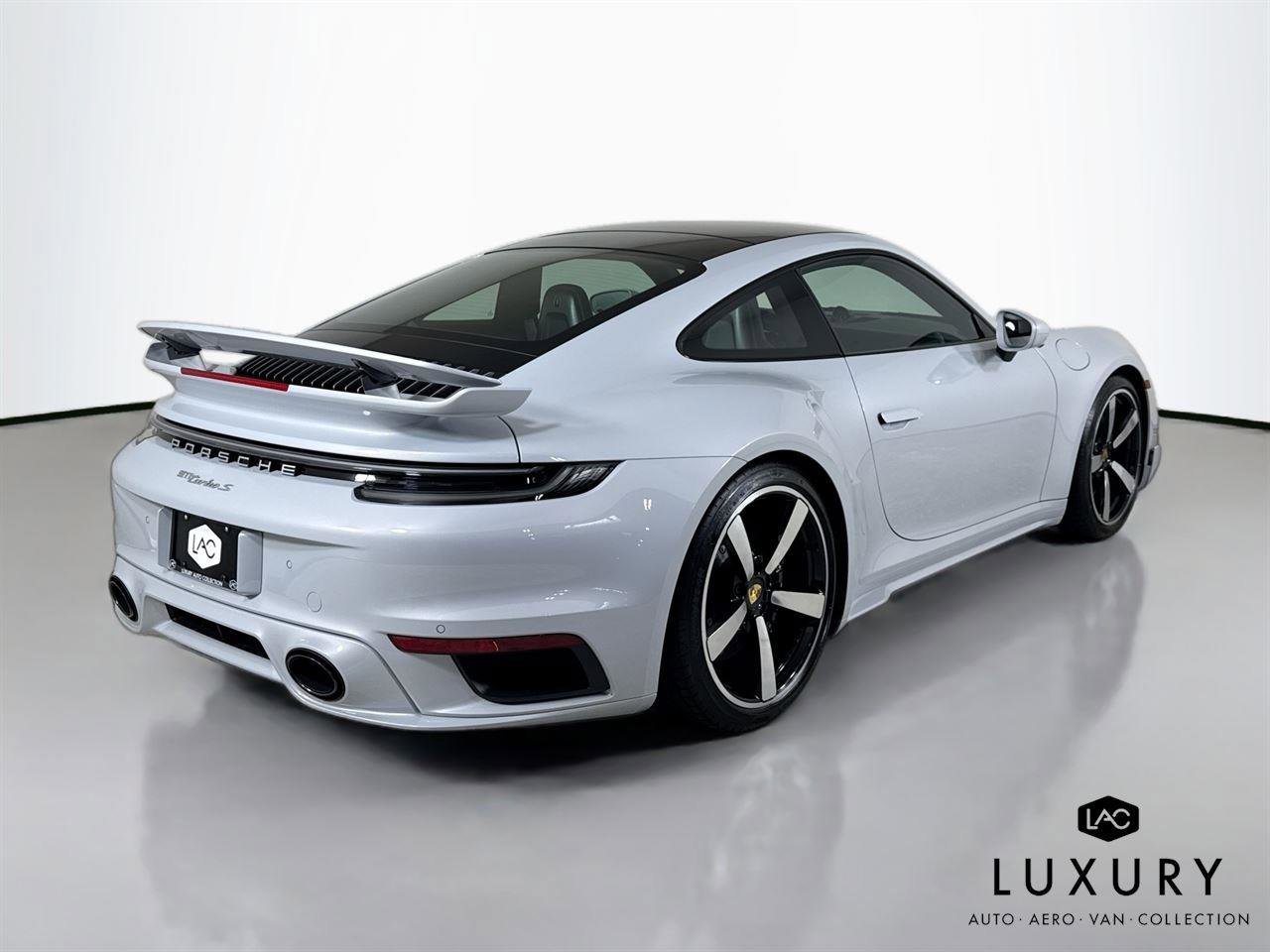 Used 2024 Porsche 911 Turbo S w/ 911 Turbo Sportdesign Package image 6