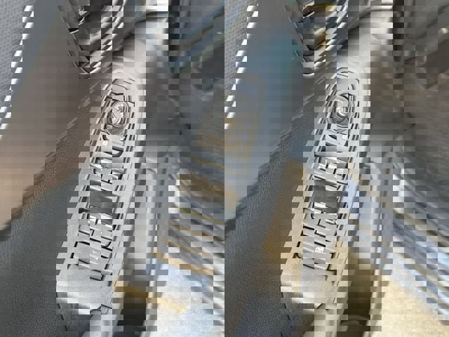 Certified 2025 Subaru Impreza 2.0i image 21