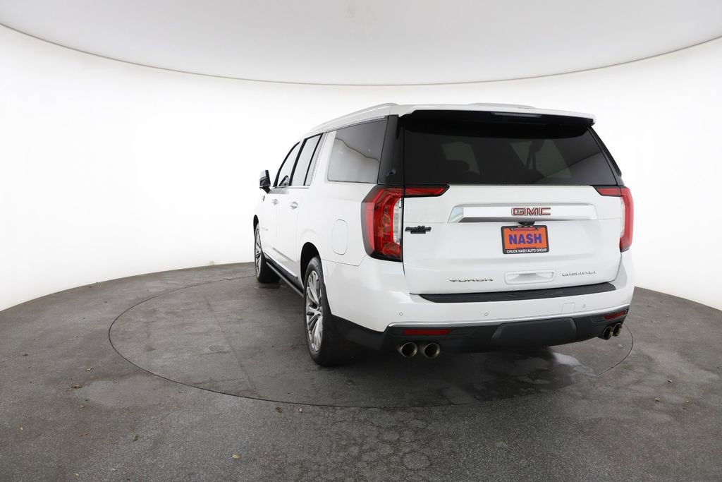 Used 2022 GMC Yukon XL Denali w/ Denali Ultimate Package AWD/4WD image 10