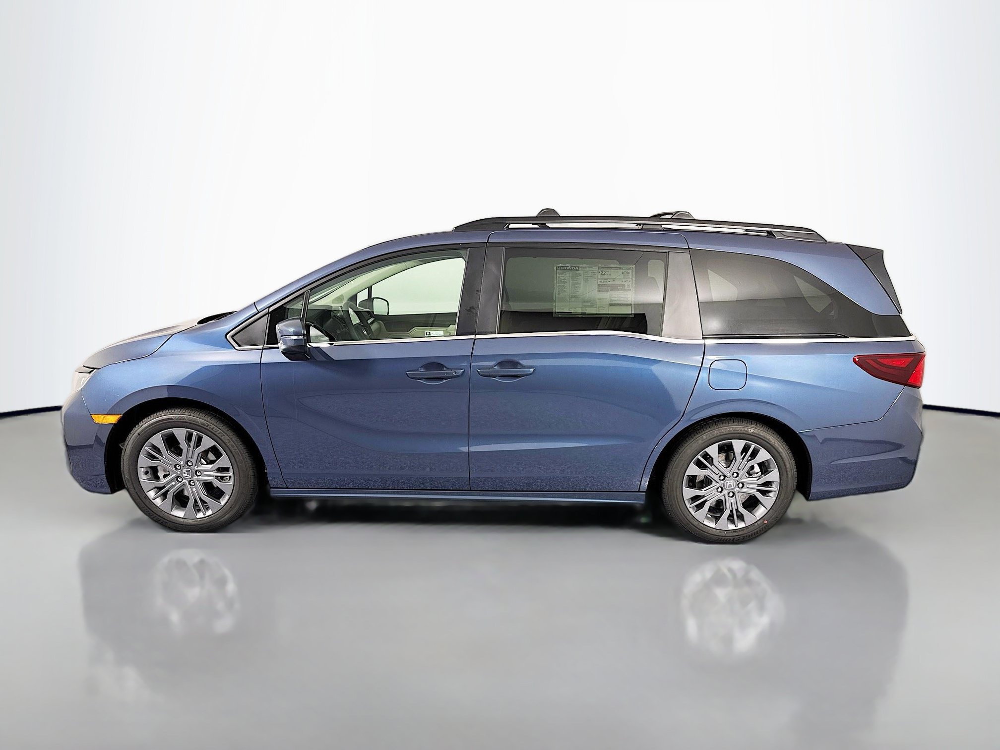 New 2026 Honda Odyssey Touring image 8