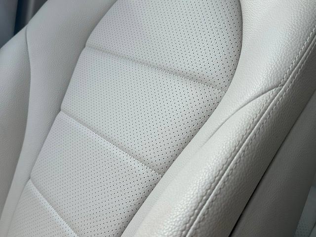 Used 2021 Mercedes-Benz GLC 300 4MATIC image 28