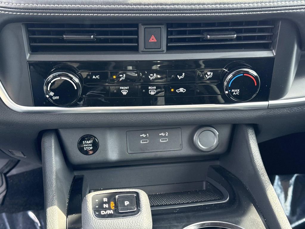 Used 2025 Nissan Rogue S image 25