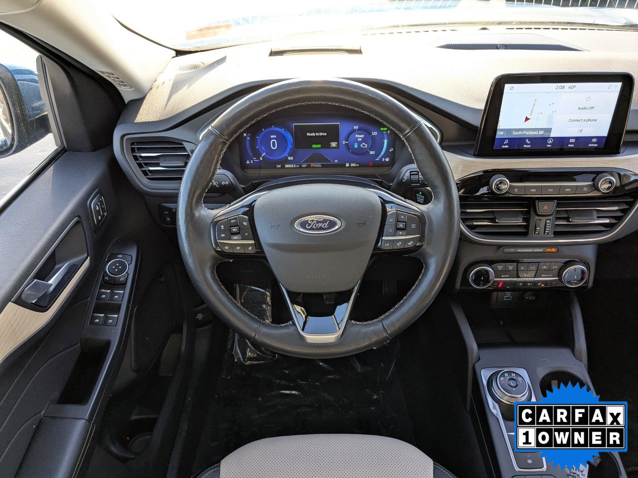 Certified 2022 Ford Escape Titanium w/ Titanium Elite Package image 17