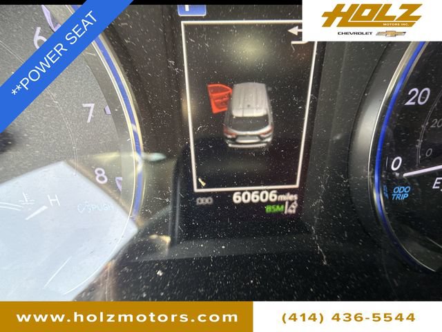 Used 2019 Toyota Highlander XLE AWD/4WD image 12