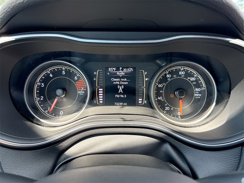 Used 2020 Jeep Cherokee Latitude Plus w/ Cold Weather Group image 15