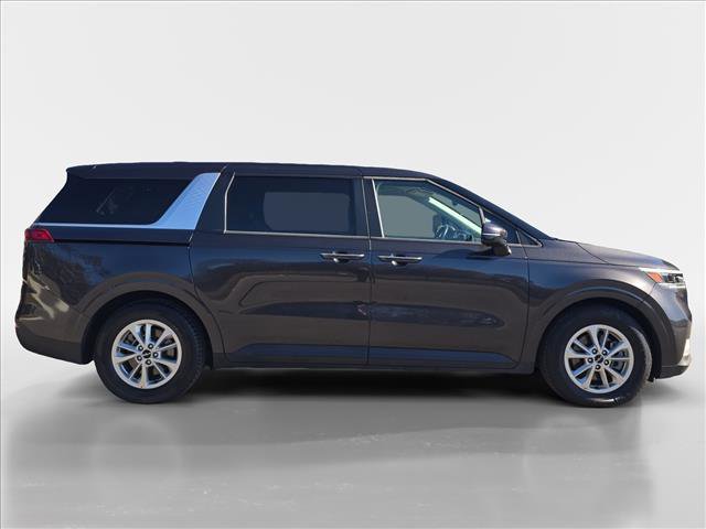Used 2024 Kia Carnival LX image 6