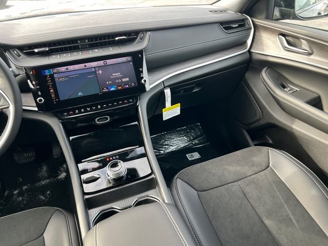 New 2026 Jeep Grand Cherokee Altitude image 29