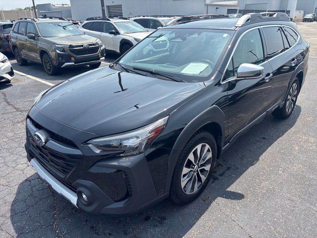 Certified 2023 Subaru Outback Touring AWD/4WD image 6