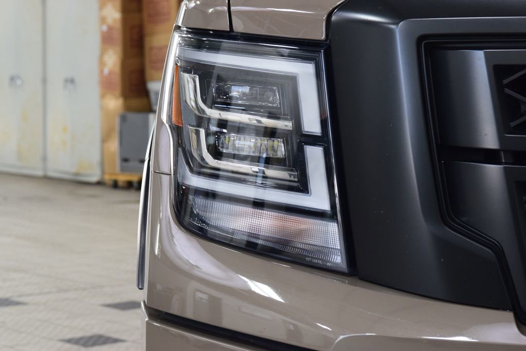 Used 2024 Nissan Titan PRO-4X w/ Pro-4x Convenience Package image 10