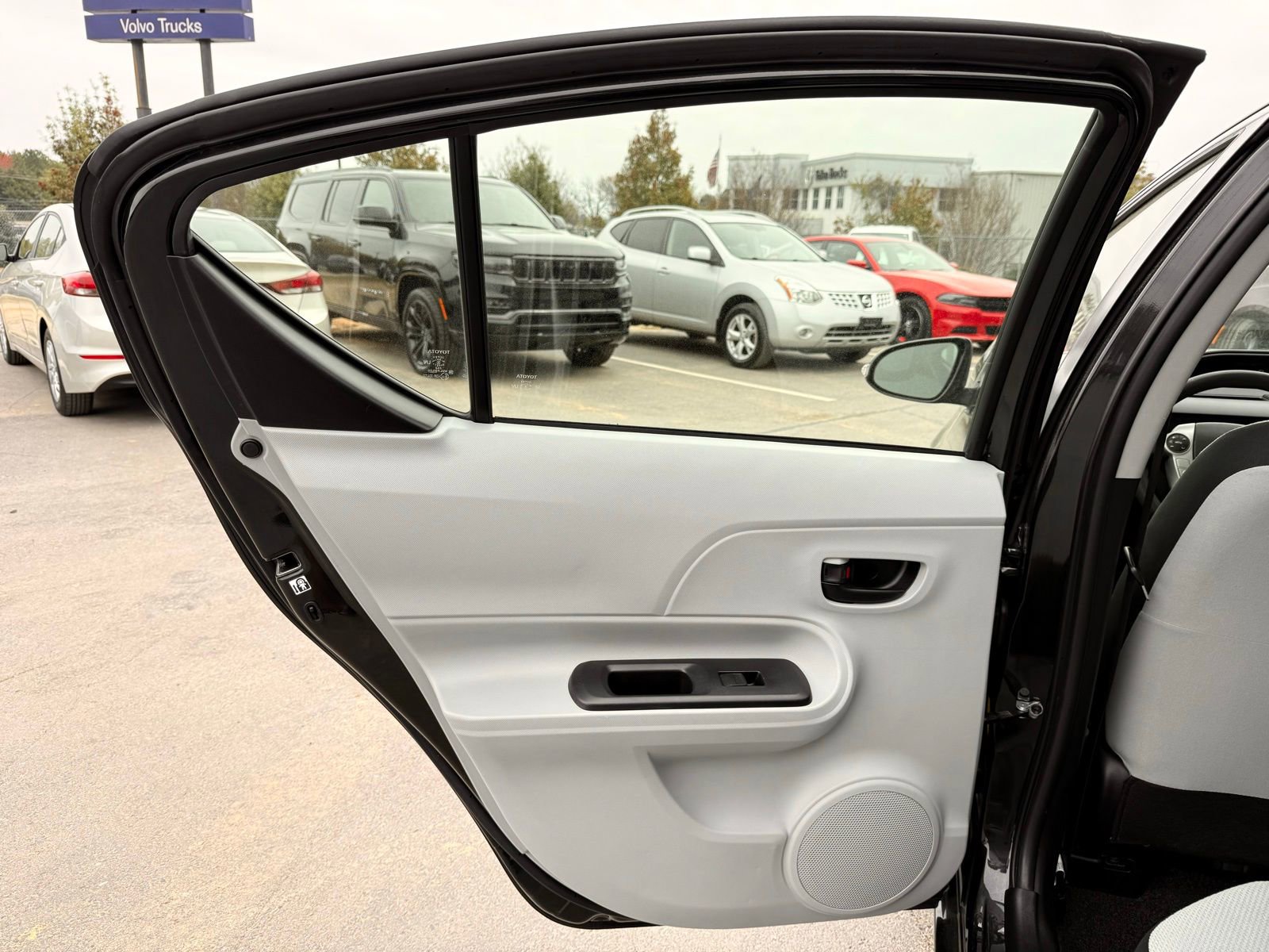 Used 2012 Toyota Prius C One FWD image 17