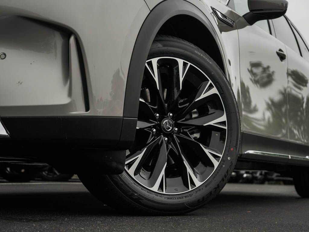 New 2026 MAZDA CX-90 Plug-In Hybrid w/ Premium Plus AWD/4WD image 5