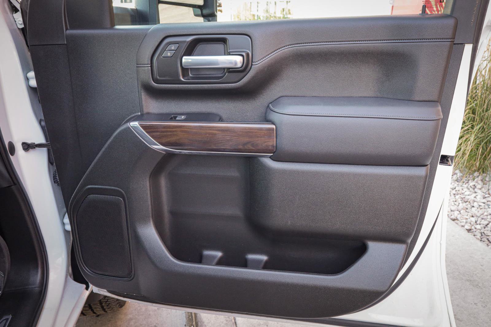 Used 2023 GMC Sierra 3500 SLT w/ SLT Convenience Package image 25