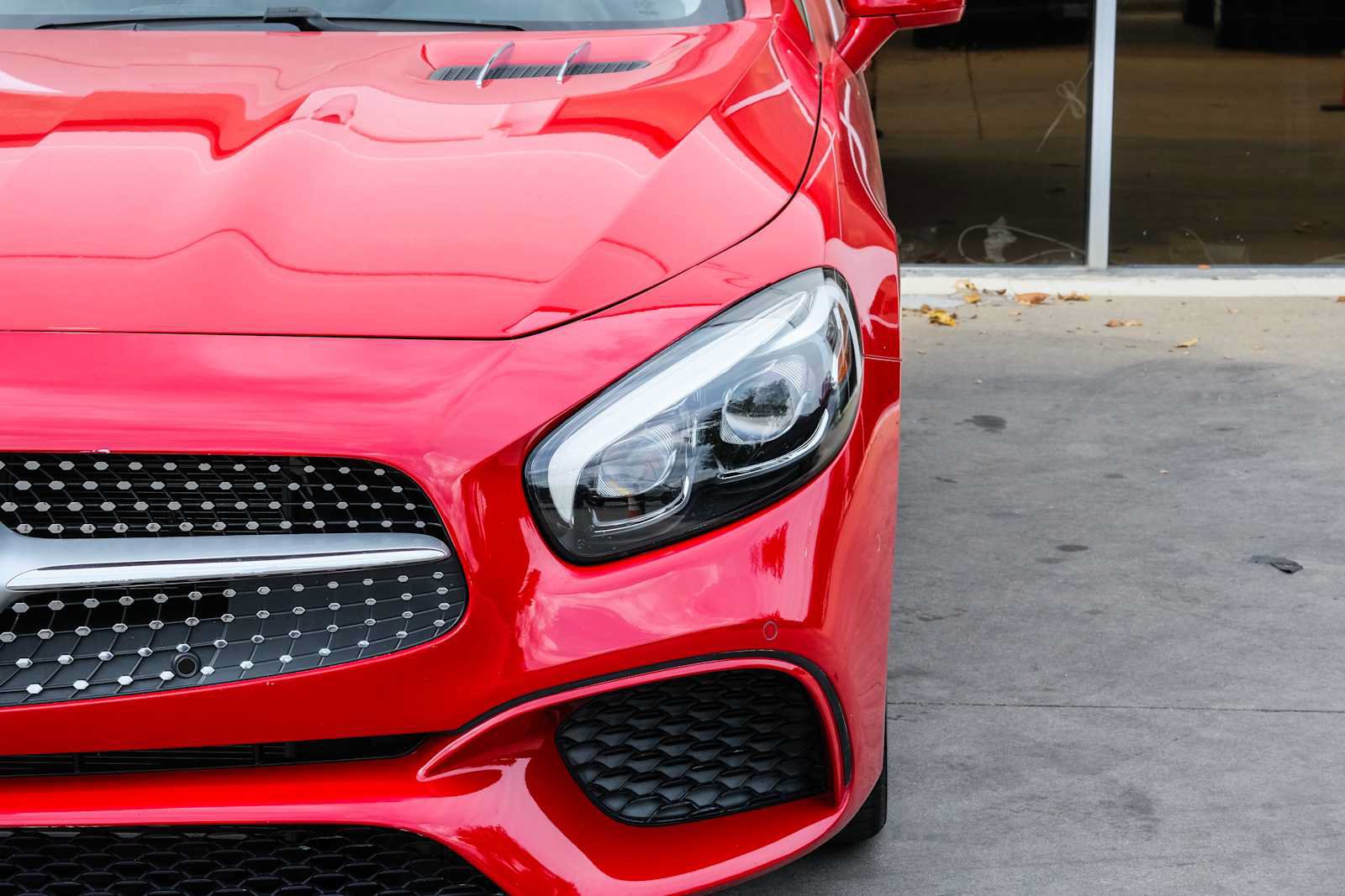 Used 2017 Mercedes-Benz SL 450 image 4