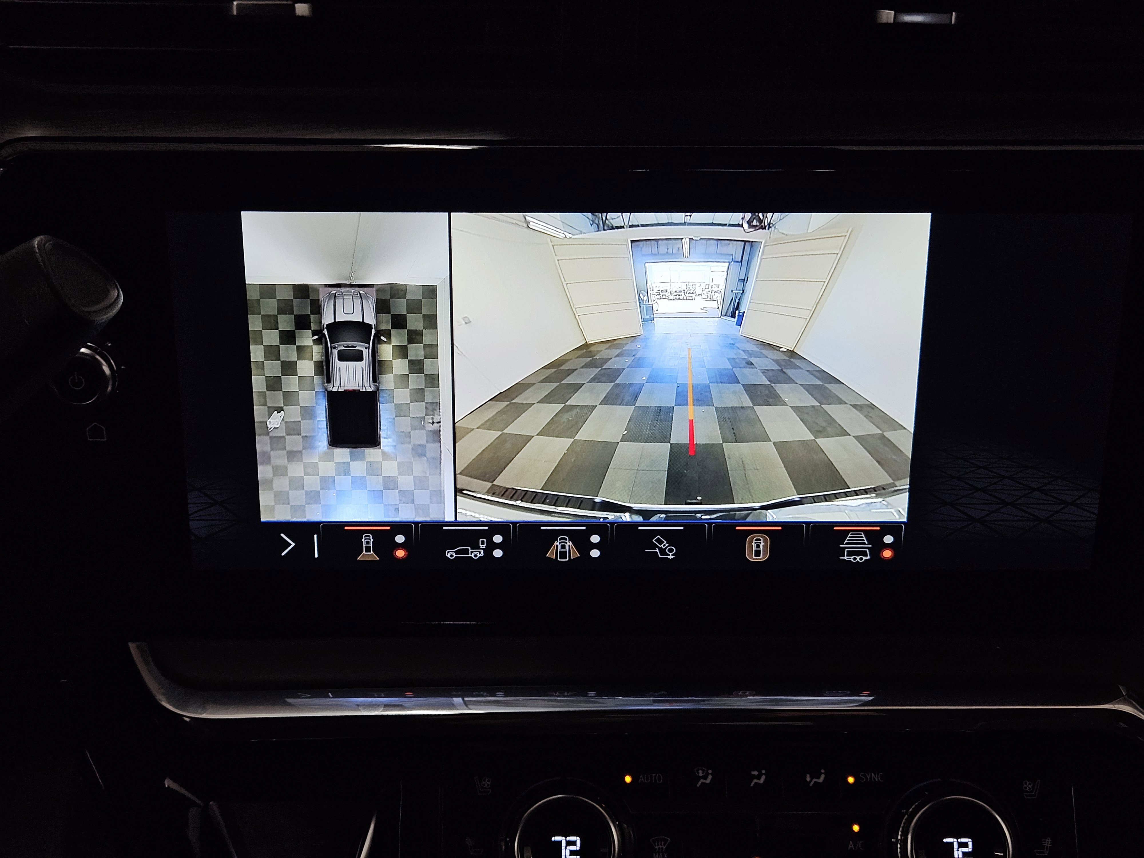 Used 2024 GMC Sierra 2500 Denali Ultimate image 25