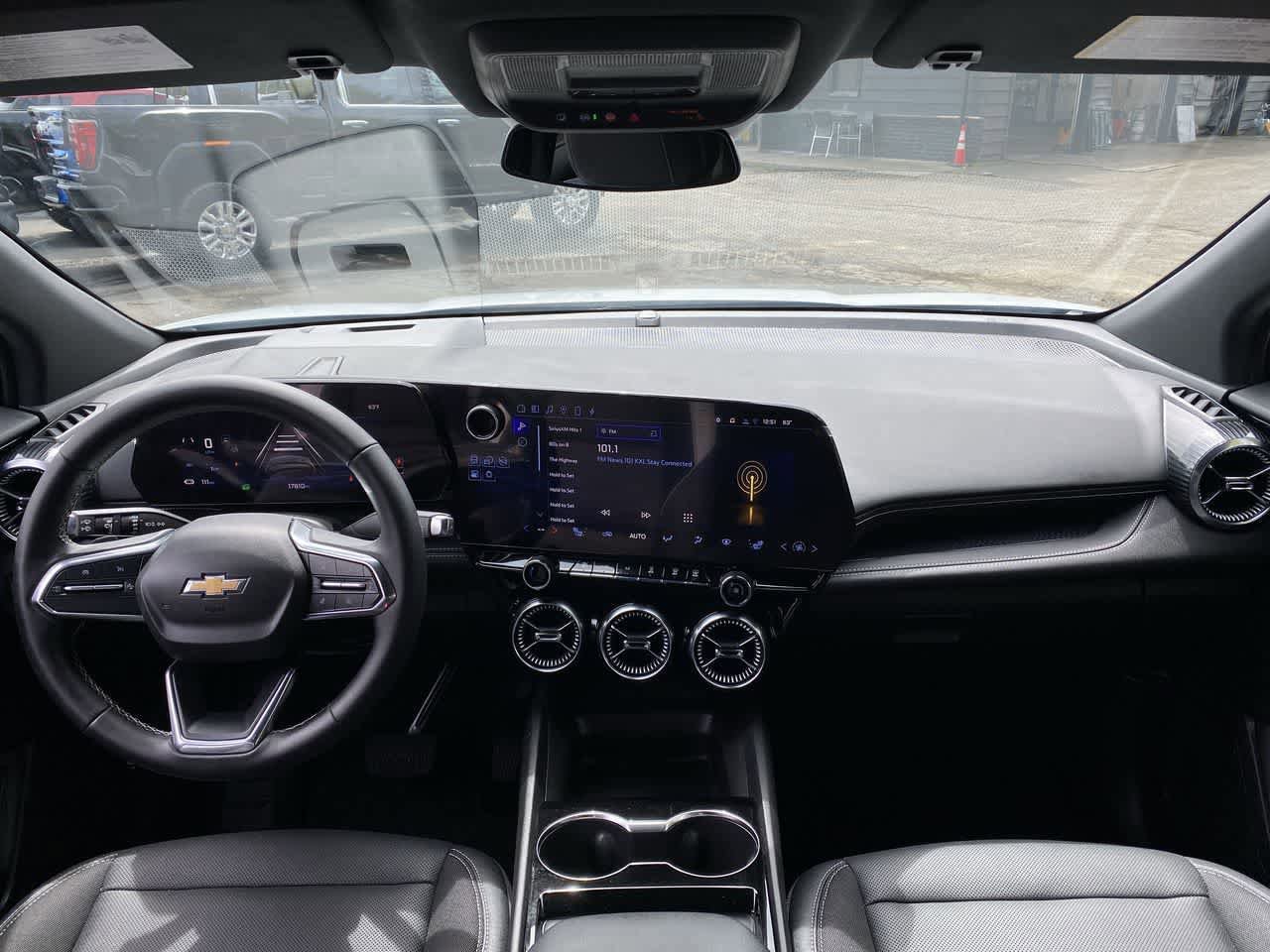 Used 2024 Chevrolet Blazer EV LT AWD/4WD image 13