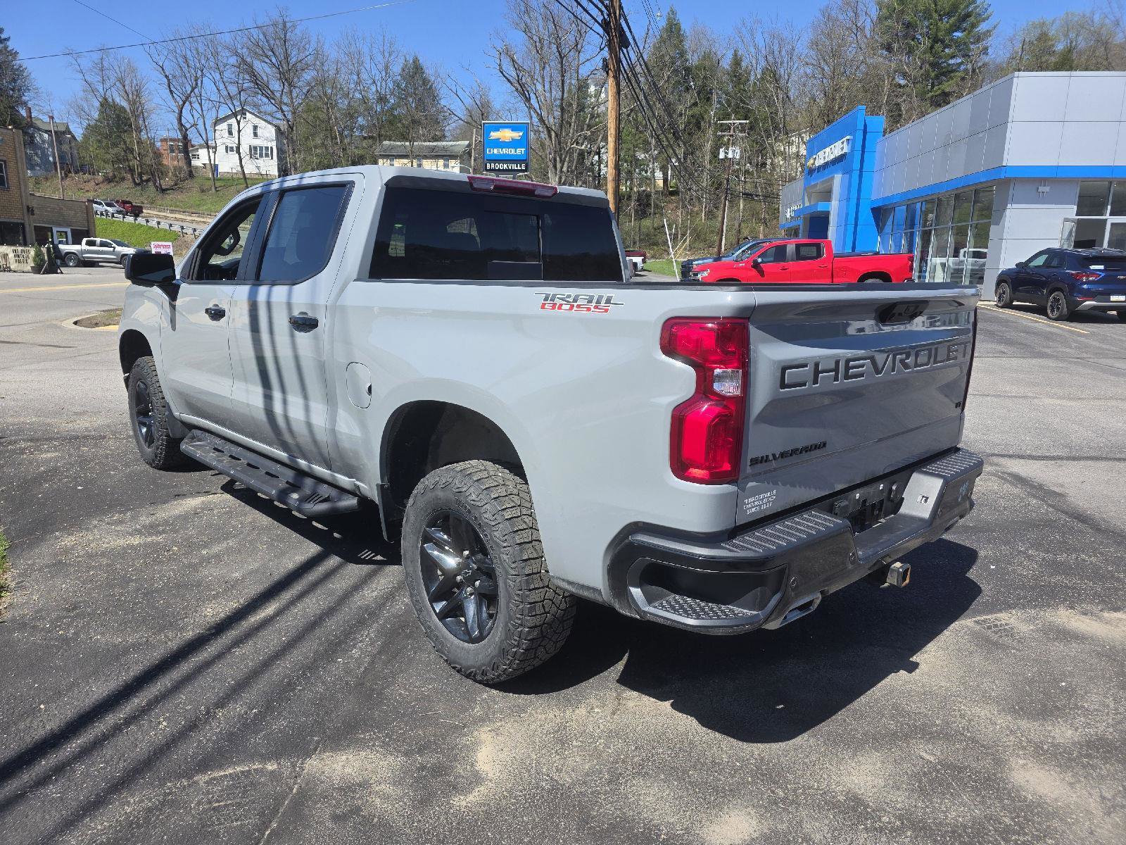 Used 2024 Chevrolet Silverado 1500 LT Trail Boss w/ Convenience Package II image 5