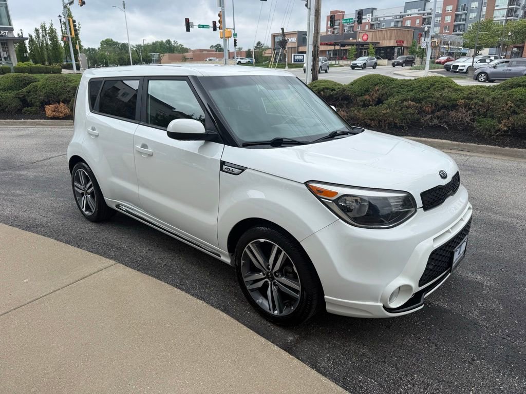Used 2016 Kia Soul + w/ Soulful Package FWD image 3