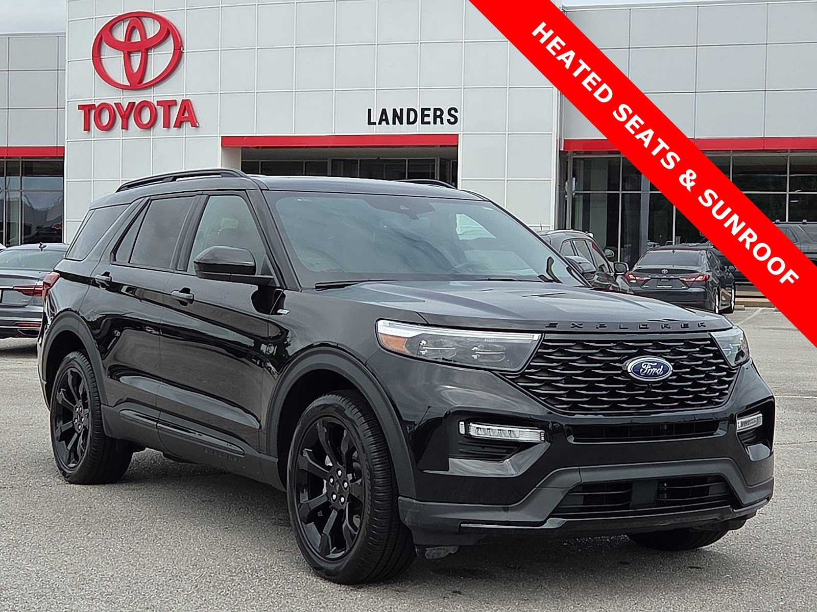 Used 2024 Ford Explorer ST-Line w/ Class IV Trailer Tow Package AWD/4WD image 1