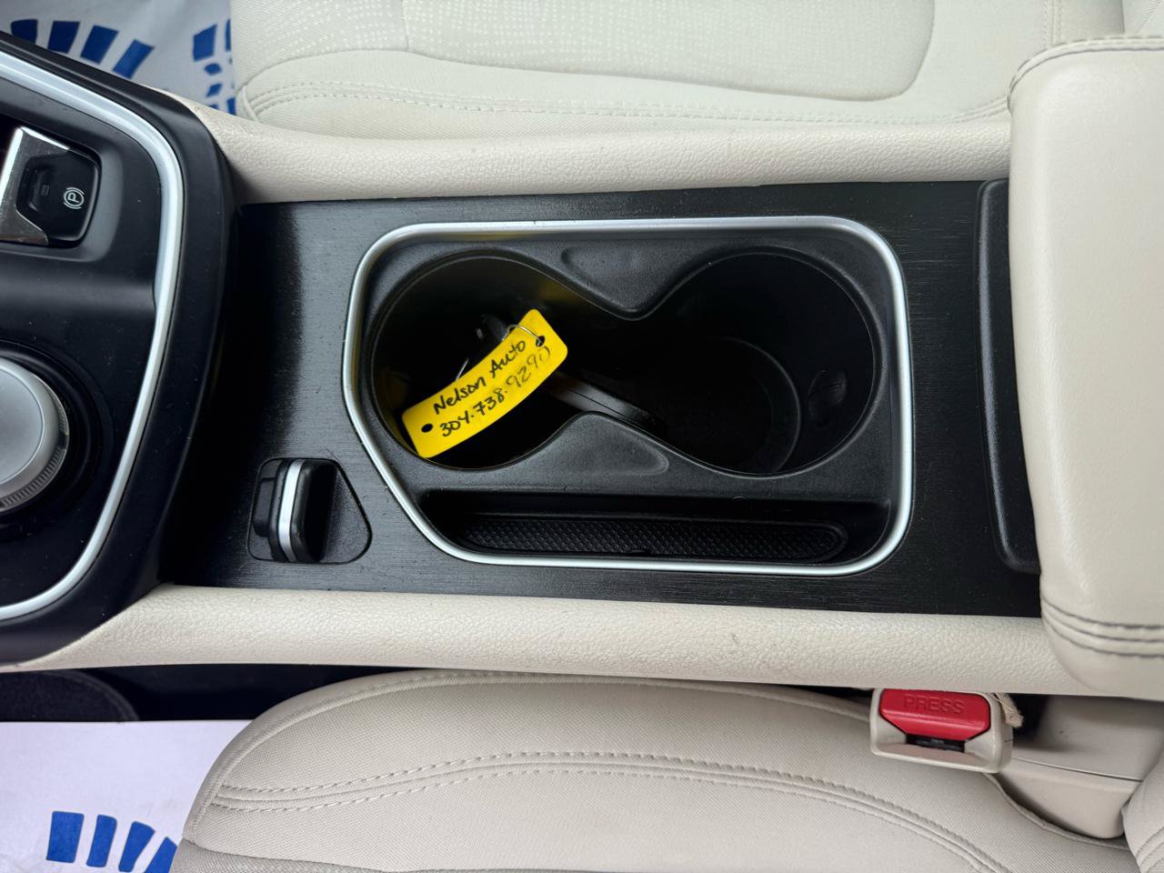 Used 2015 Chrysler 200 Limited FWD image 35
