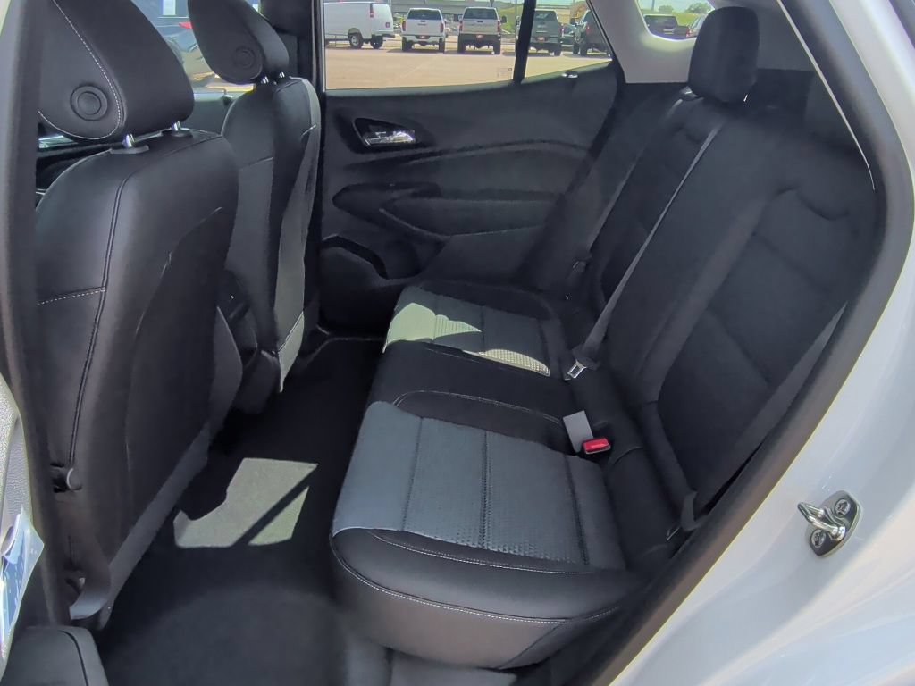 New 2026 Chevrolet Trax LT w/ Driver Confidence Package FWD image 31