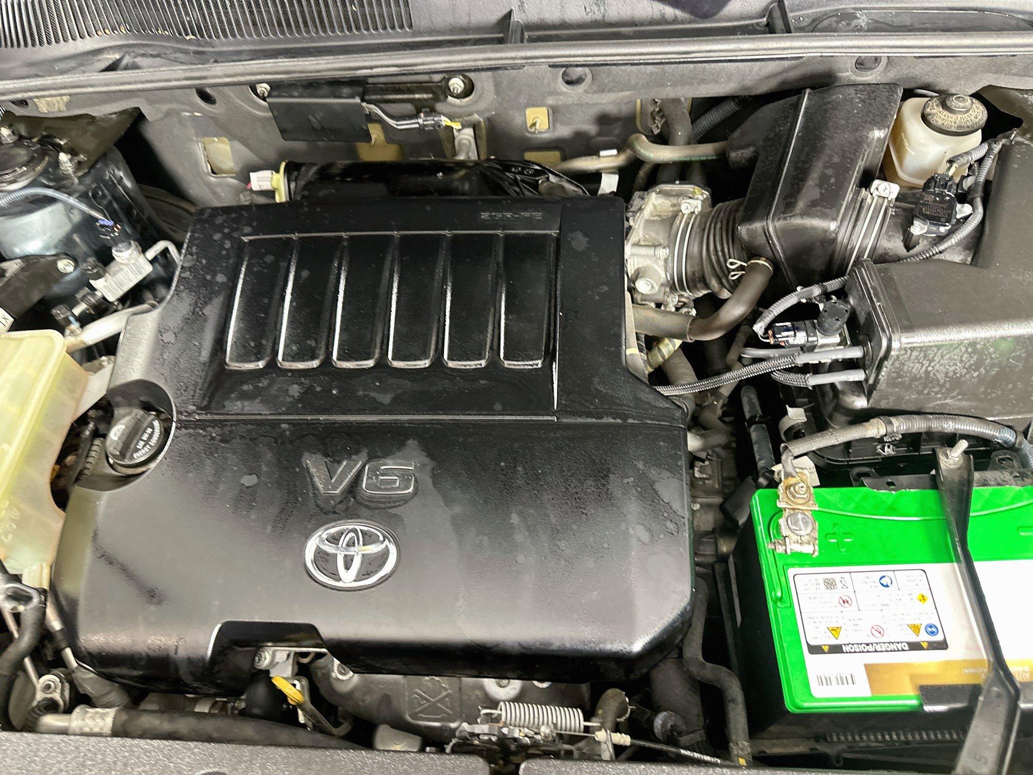 Used 2011 Toyota RAV4 Limited w/ Limited Extra Value Pkg AWD/4WD image 32
