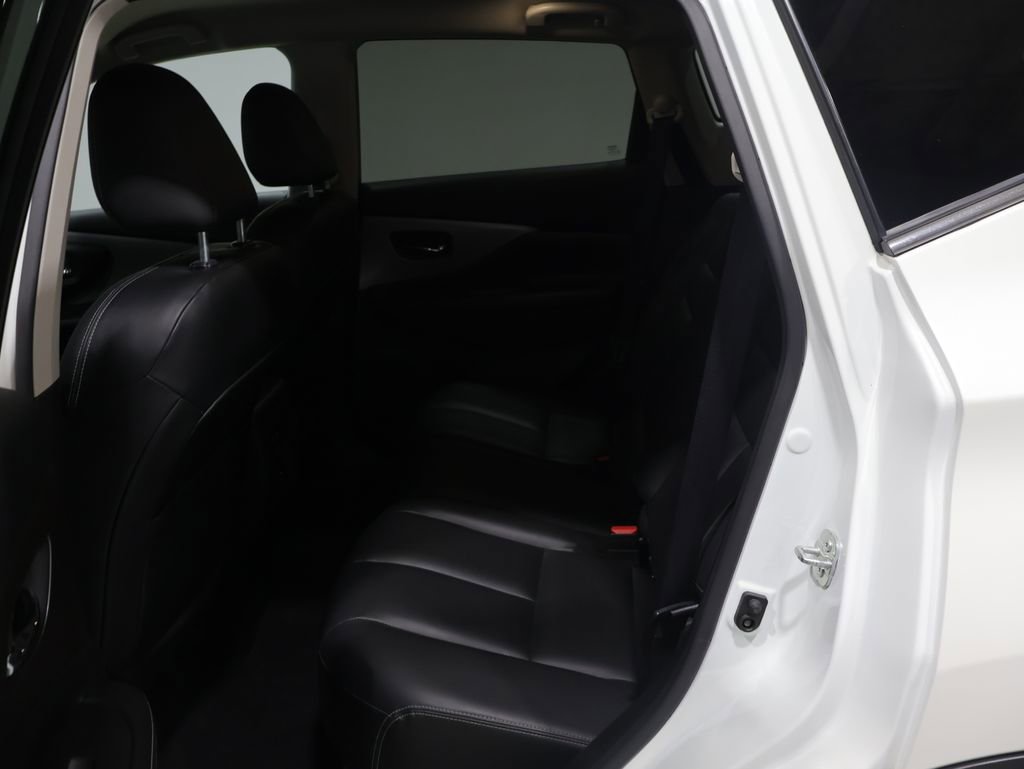 Used 2023 Nissan Murano SV AWD/4WD image 17
