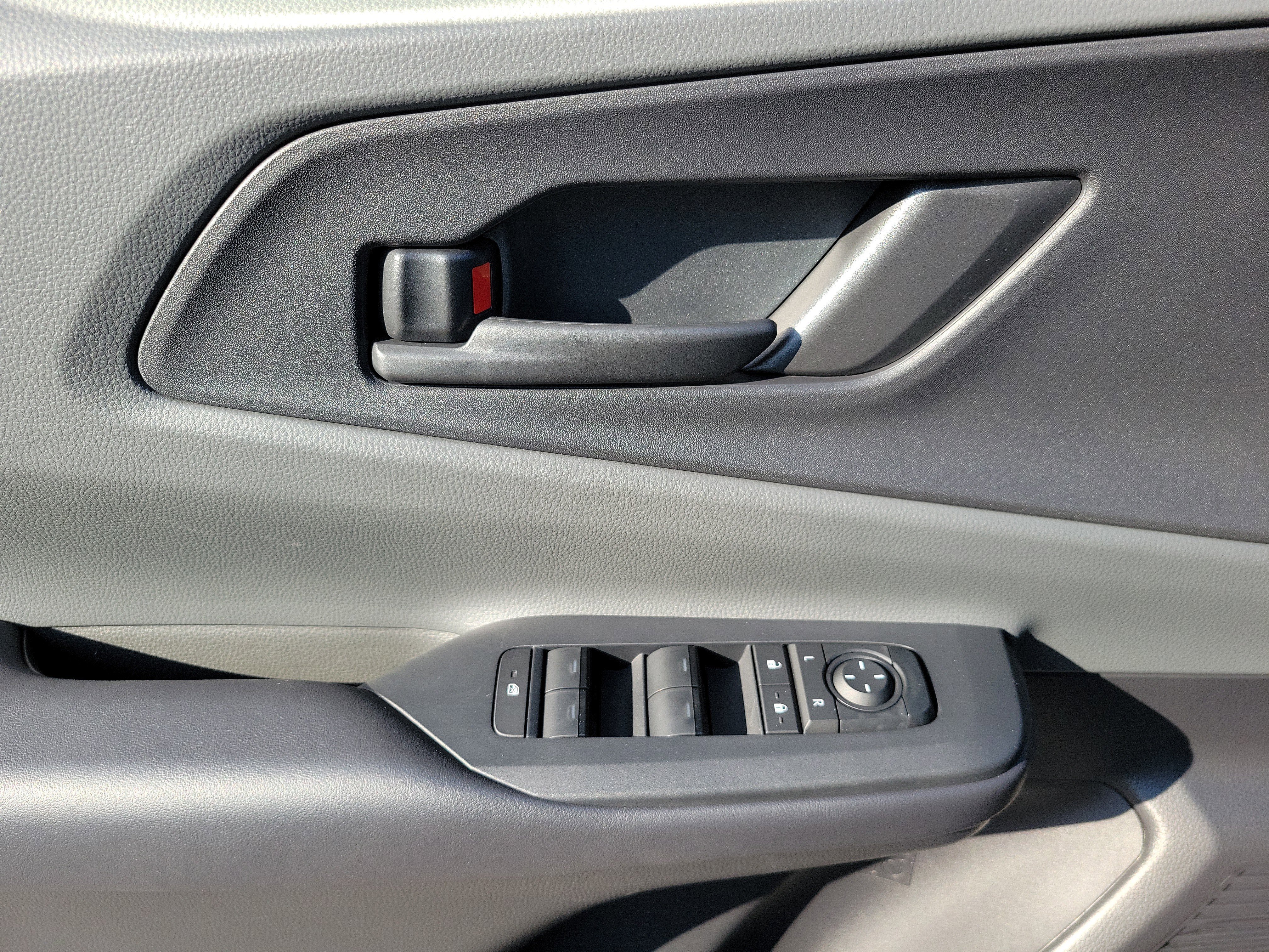 New 2026 Toyota Prius LE image 15