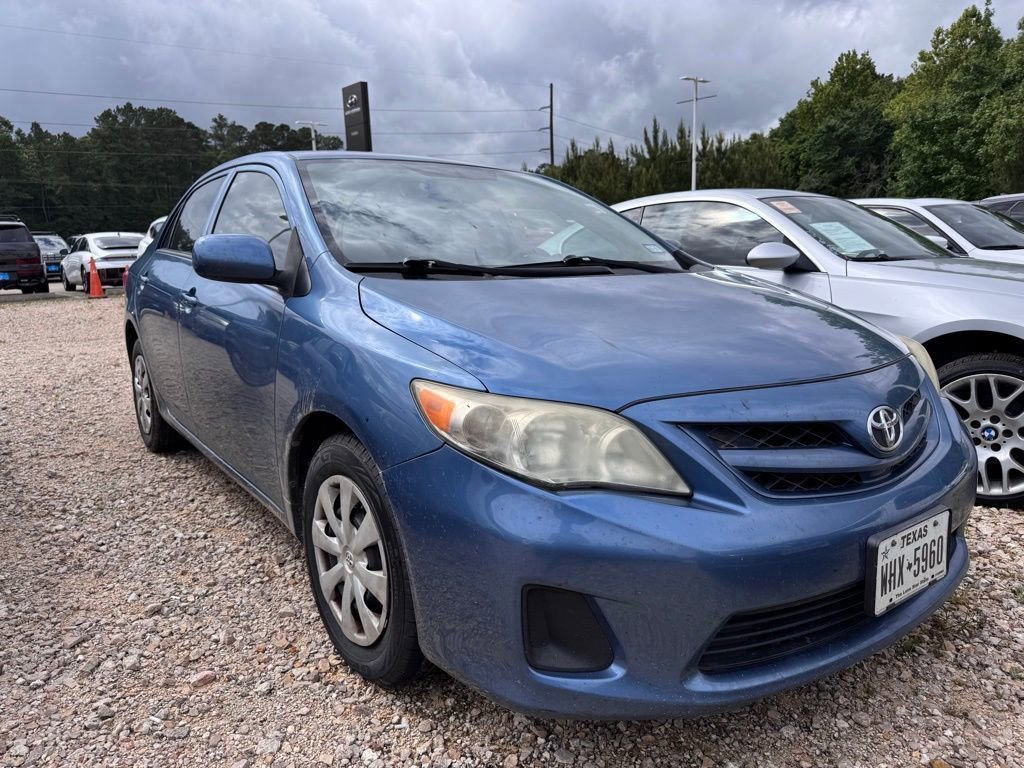 Used 2013 Toyota Corolla L FWD image 2