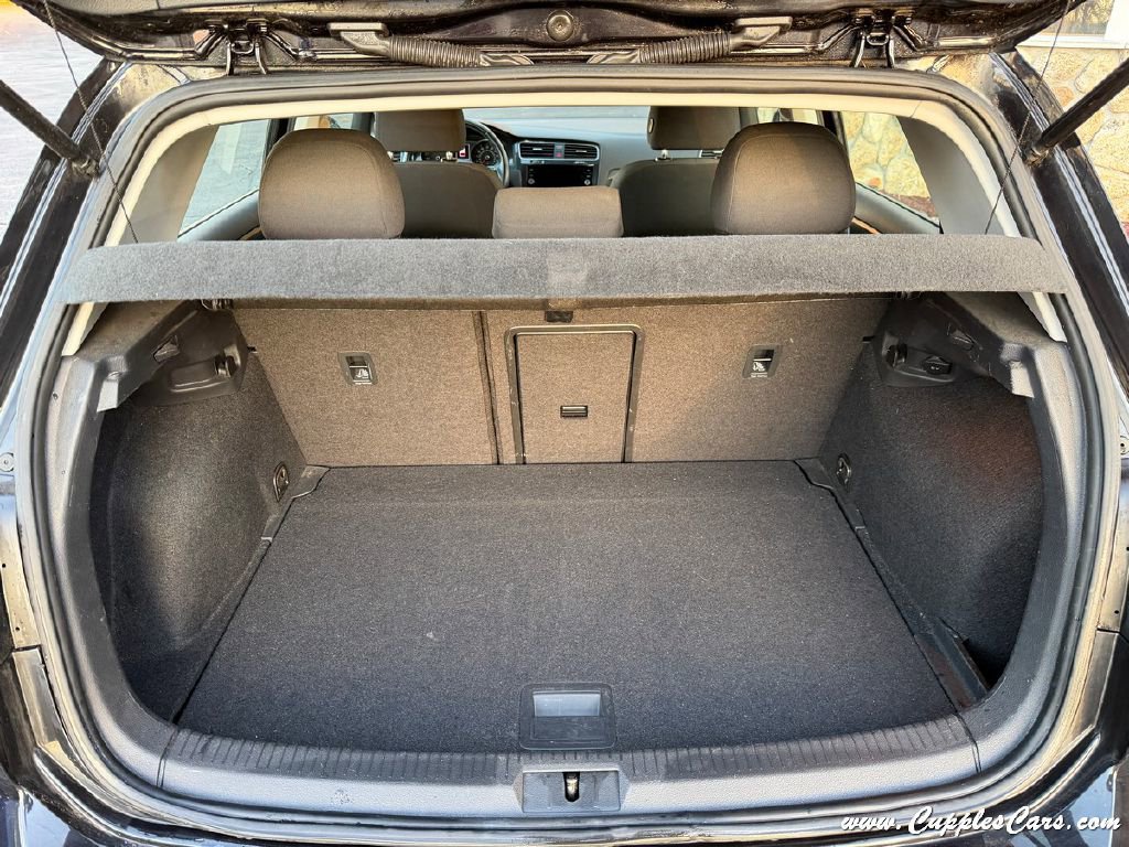 Used 2019 Volkswagen e-Golf SE w/ Driver Assistance Package FWD image 8