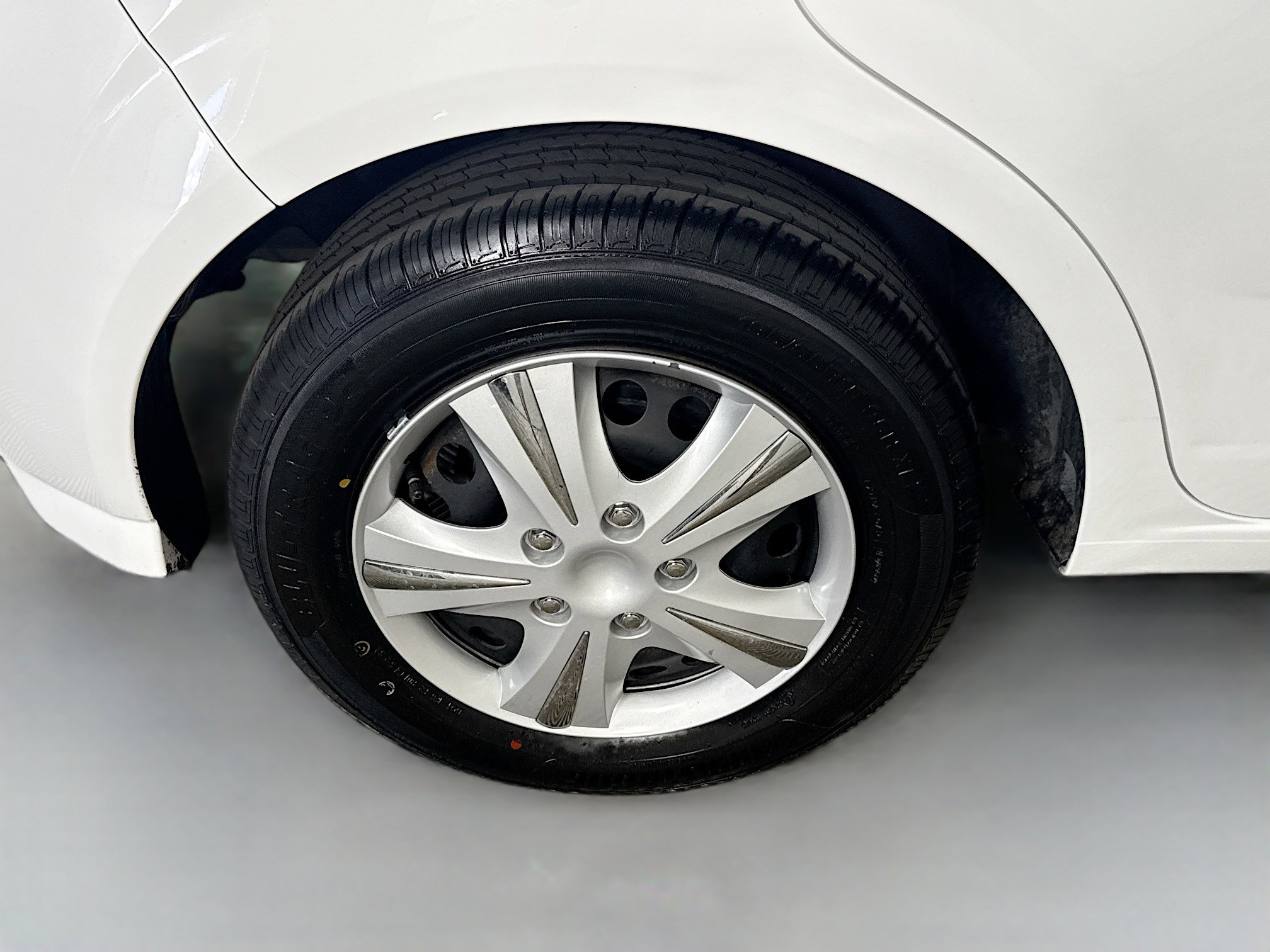 Used 2019 Chevrolet Sonic LT image 31