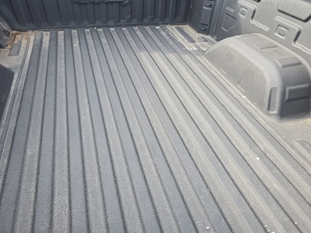 Used 2022 GMC Sierra 1500 AT4 w/ AT4 Premium Package image 5