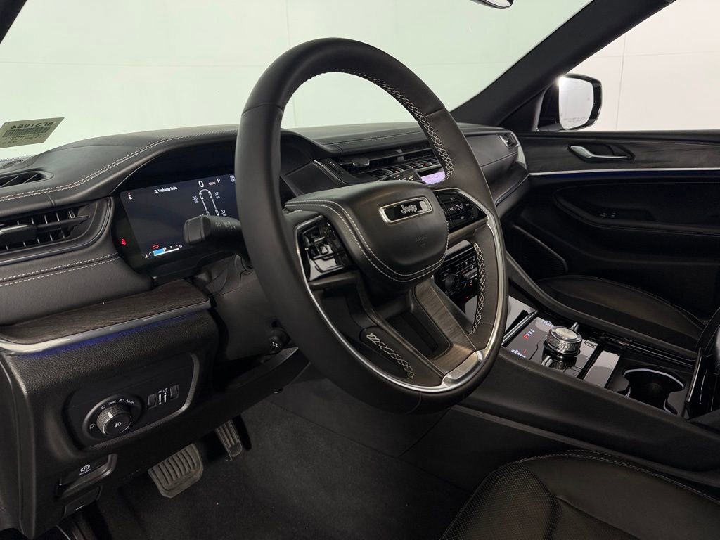 Used 2024 Jeep Grand Cherokee L Overland AWD/4WD image 23