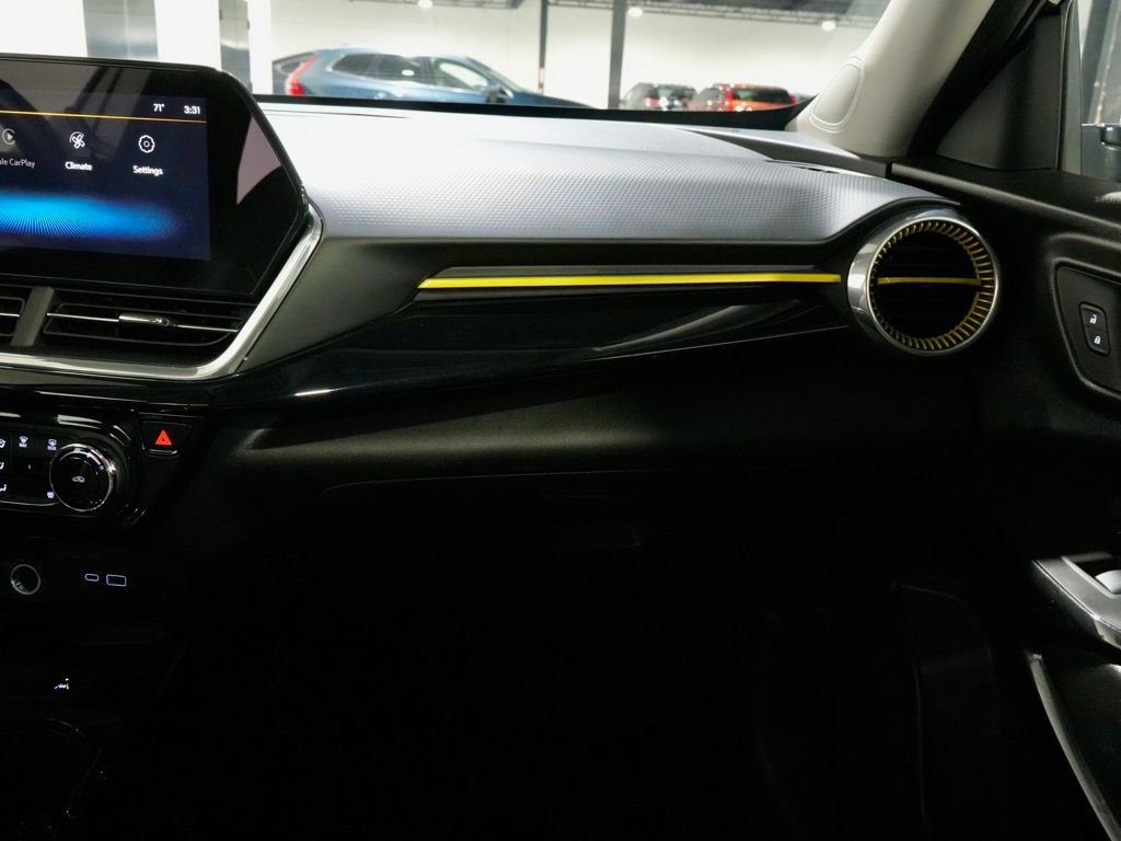 Used 2024 Chevrolet Trax ACTIV w/ Sunroof Package image 25