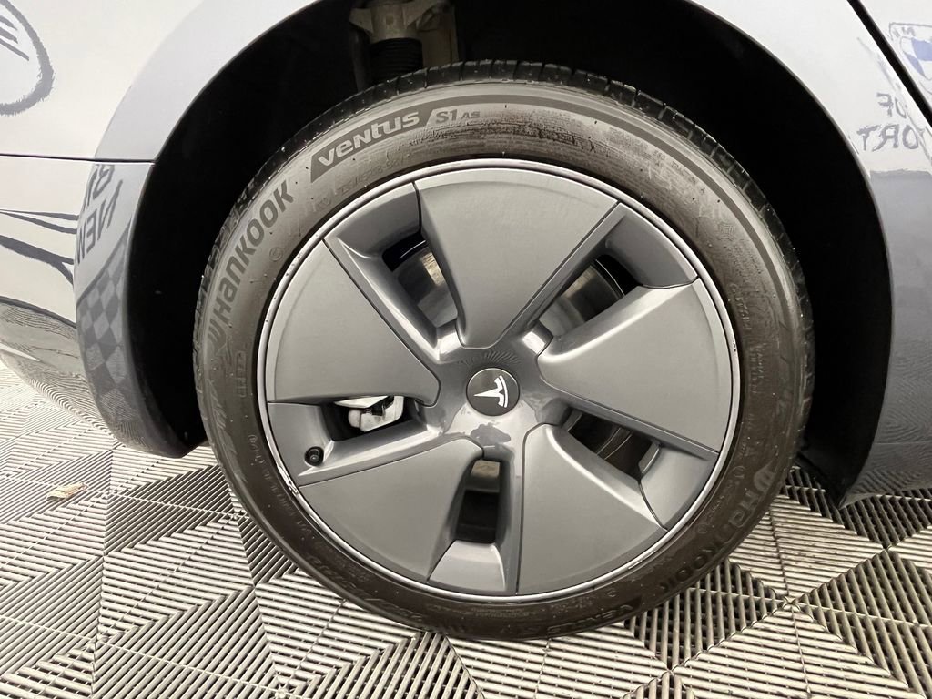 Used 2023 Tesla Model 3 Standard Range image 14