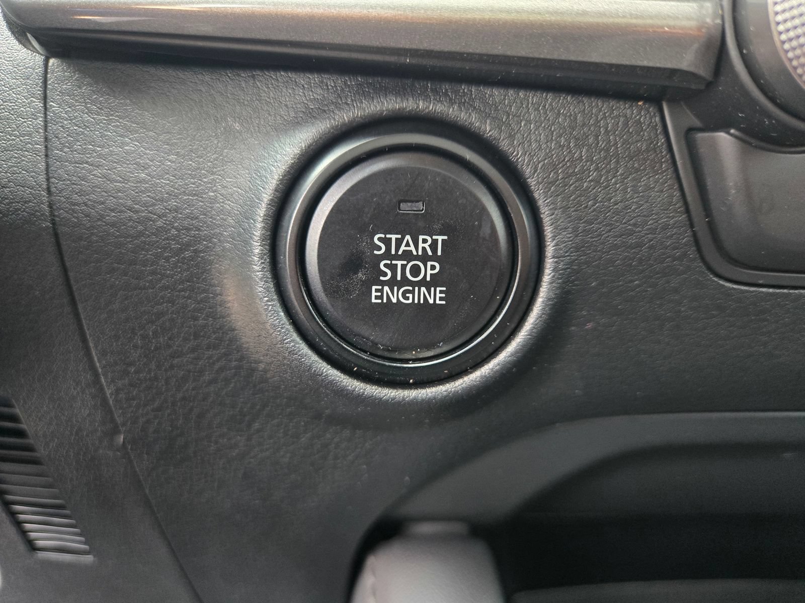 Used 2023 MAZDA MAZDA3 s FWD image 20