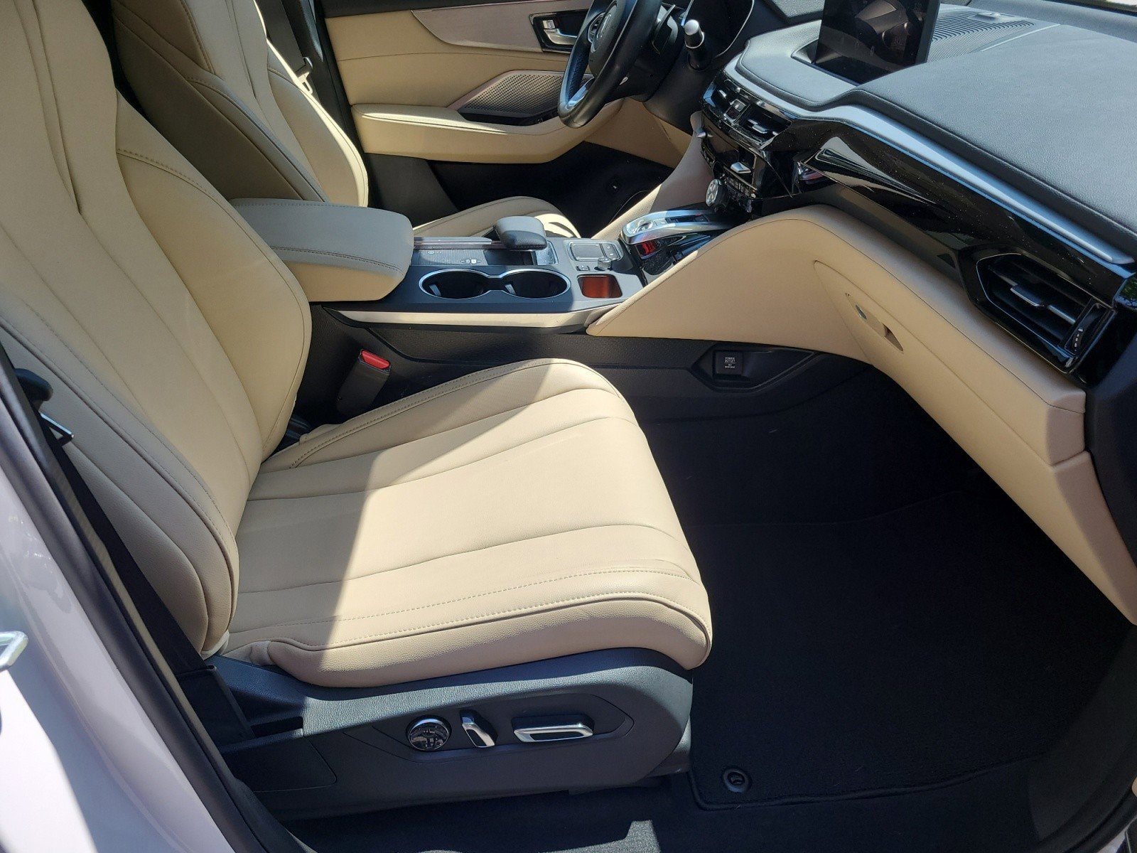 Used 2023 Acura MDX FWD image 22