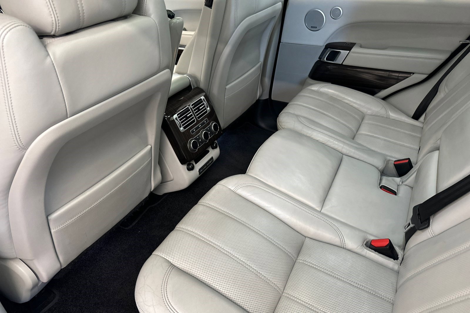 Used 2016 Land Rover Range Rover Supercharged image 26