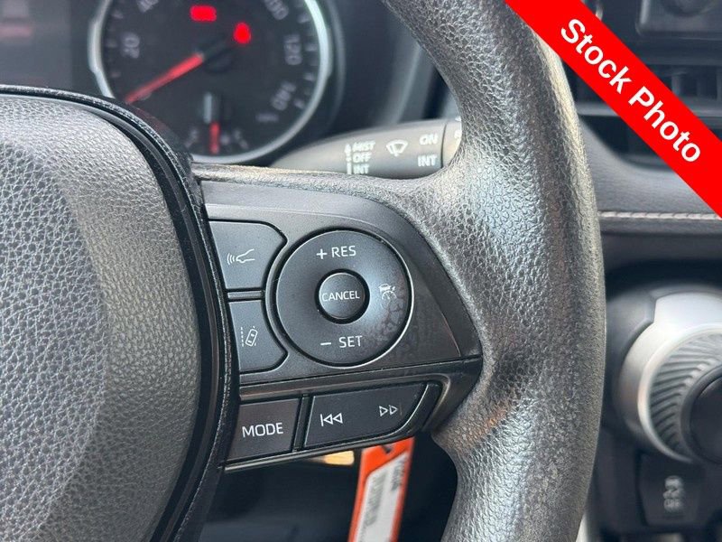 Used 2019 Toyota RAV4 LE AWD/4WD image 21
