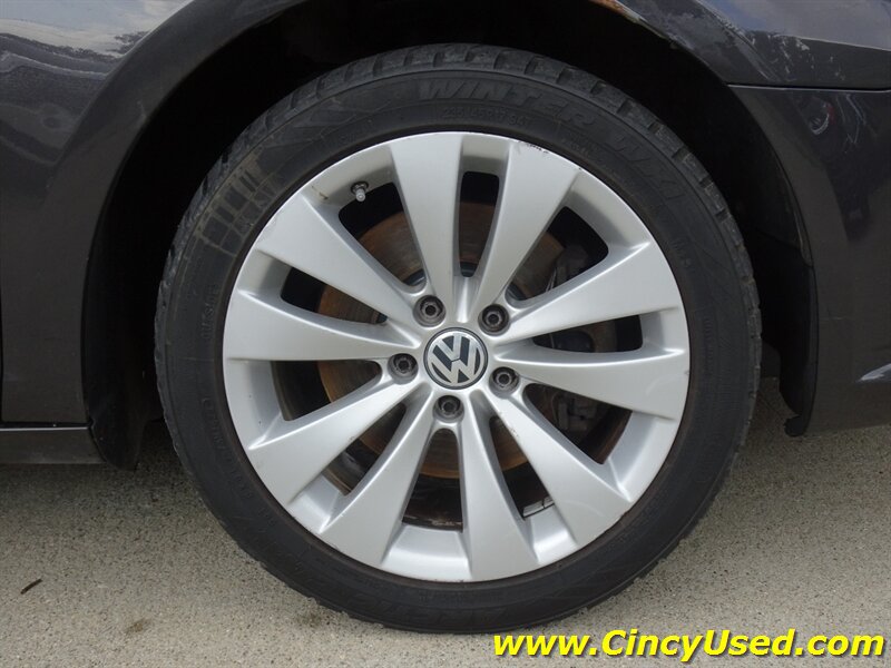 Used 2010 Volkswagen CC Sport FWD image 29