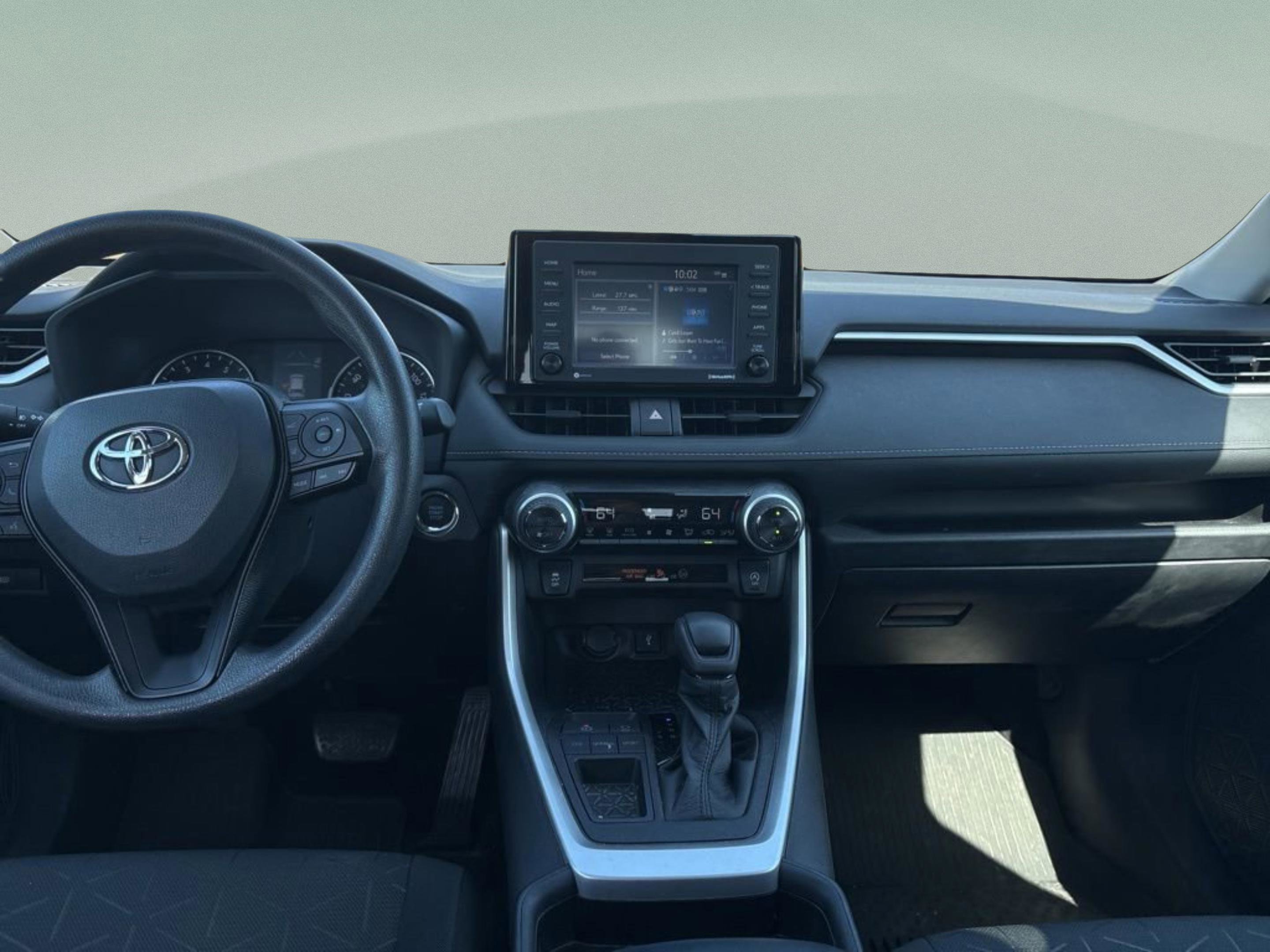 Used 2021 Toyota RAV4 XLE image 10