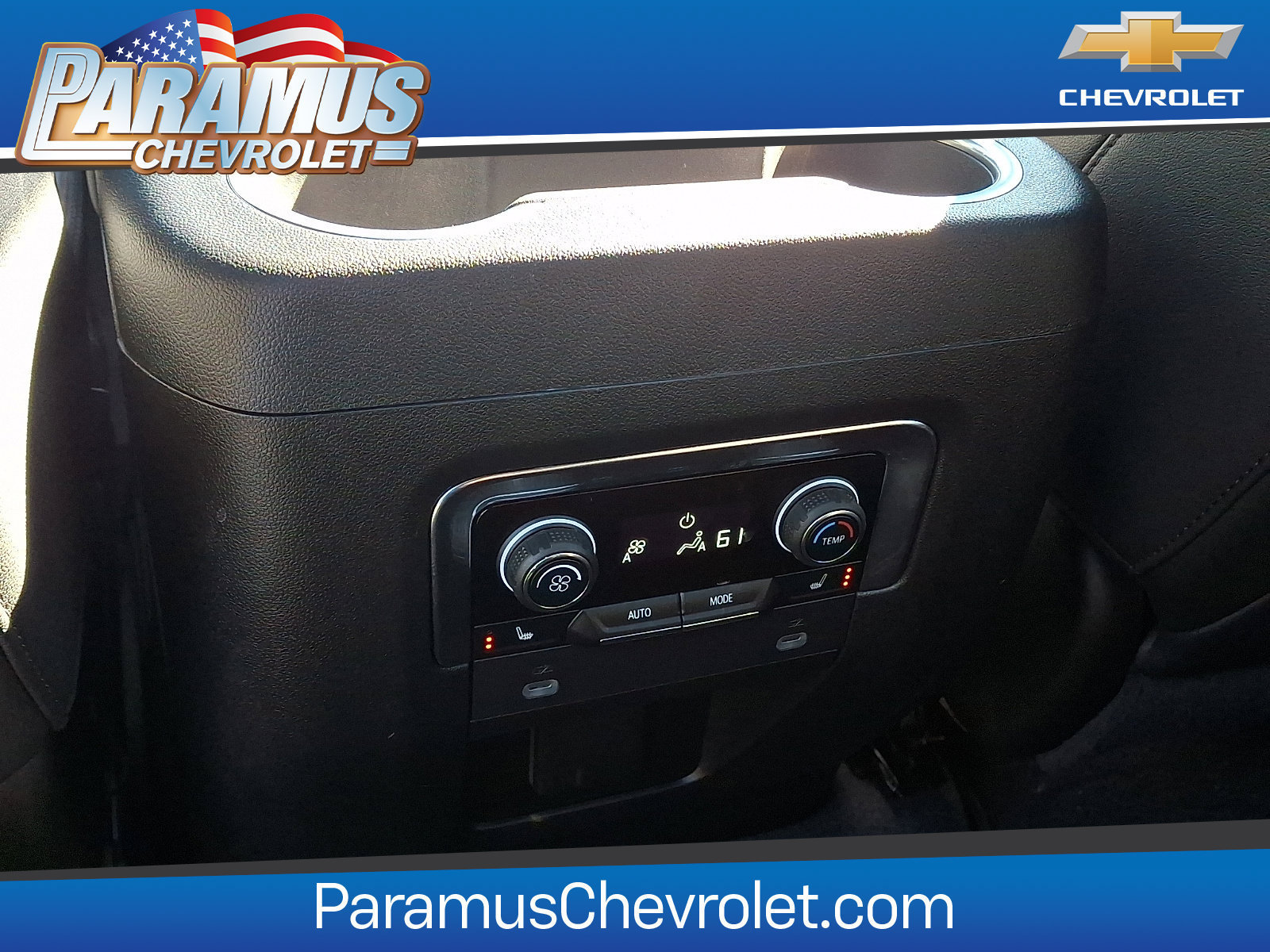 Used 2024 Chevrolet Suburban High Country AWD/4WD image 11