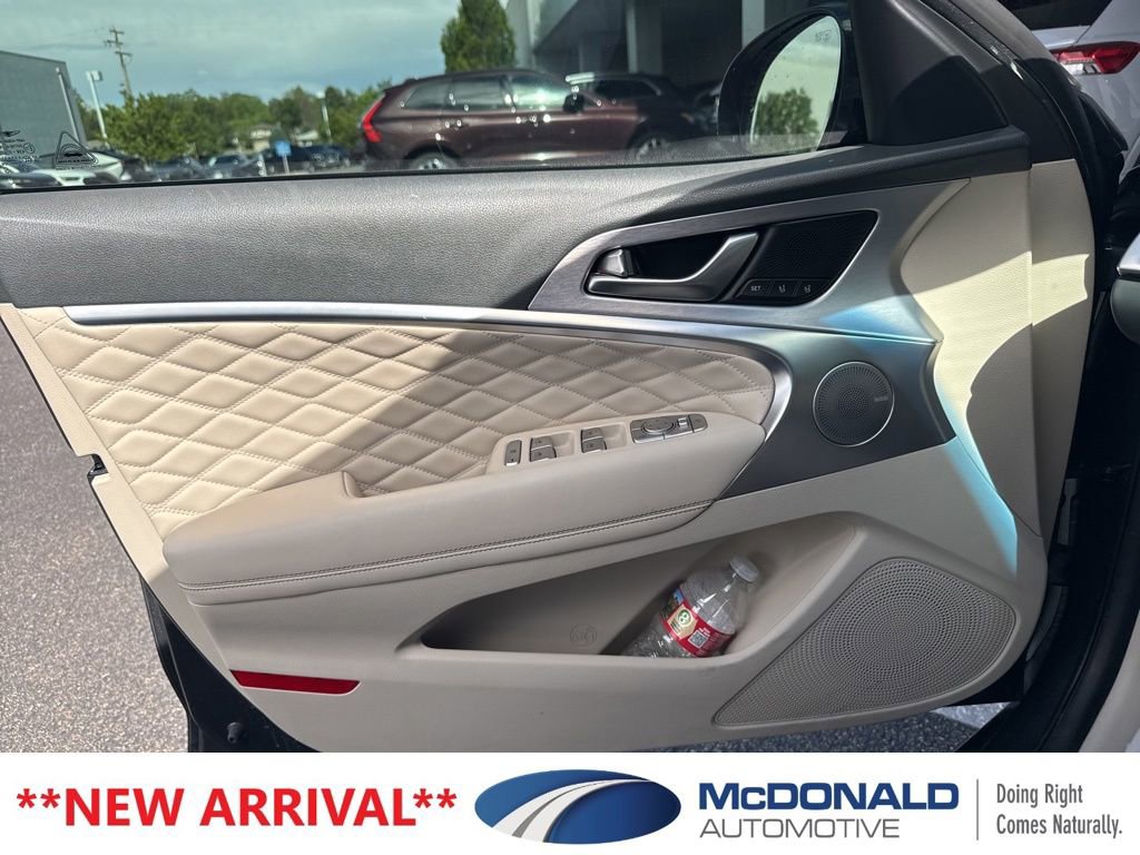 Used 2019 Genesis G70 3.3T Design AWD/4WD image 10