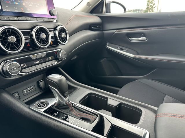 Used 2025 Nissan Sentra SR FWD image 17