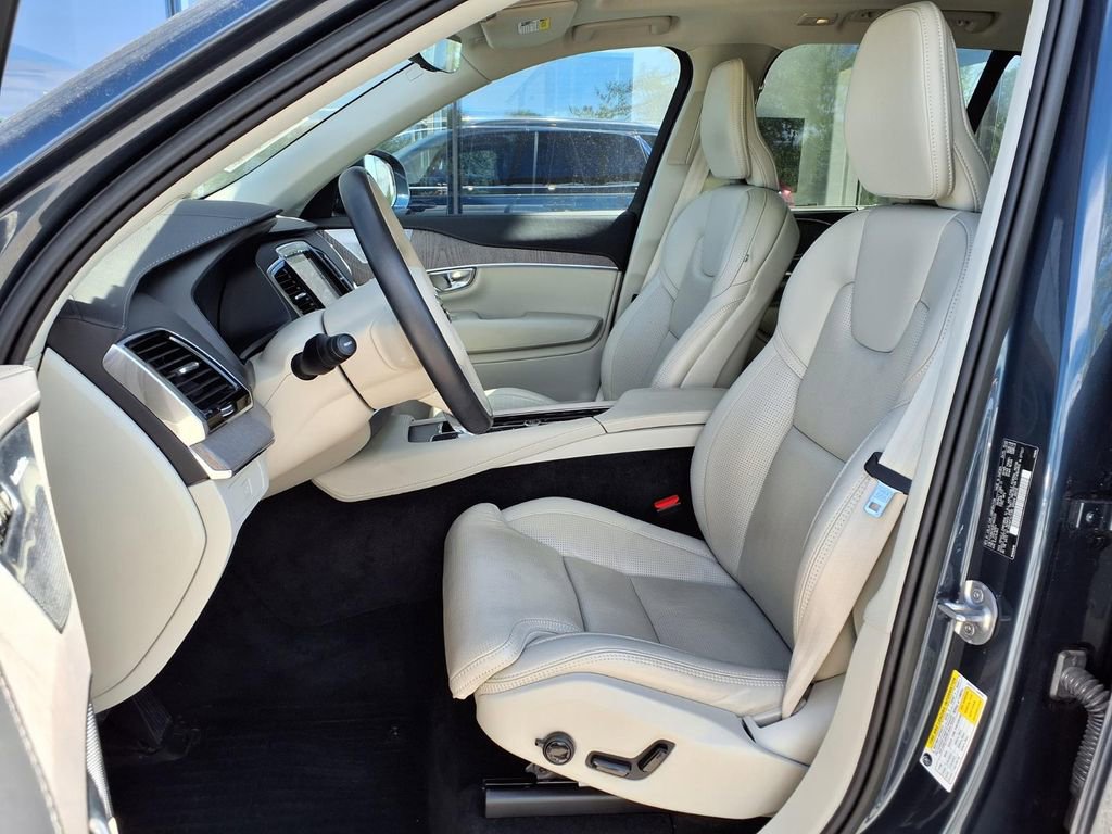 Certified 2023 Volvo XC90 B6 Ultimate w/ Protection Package Premier AWD/4WD image 7