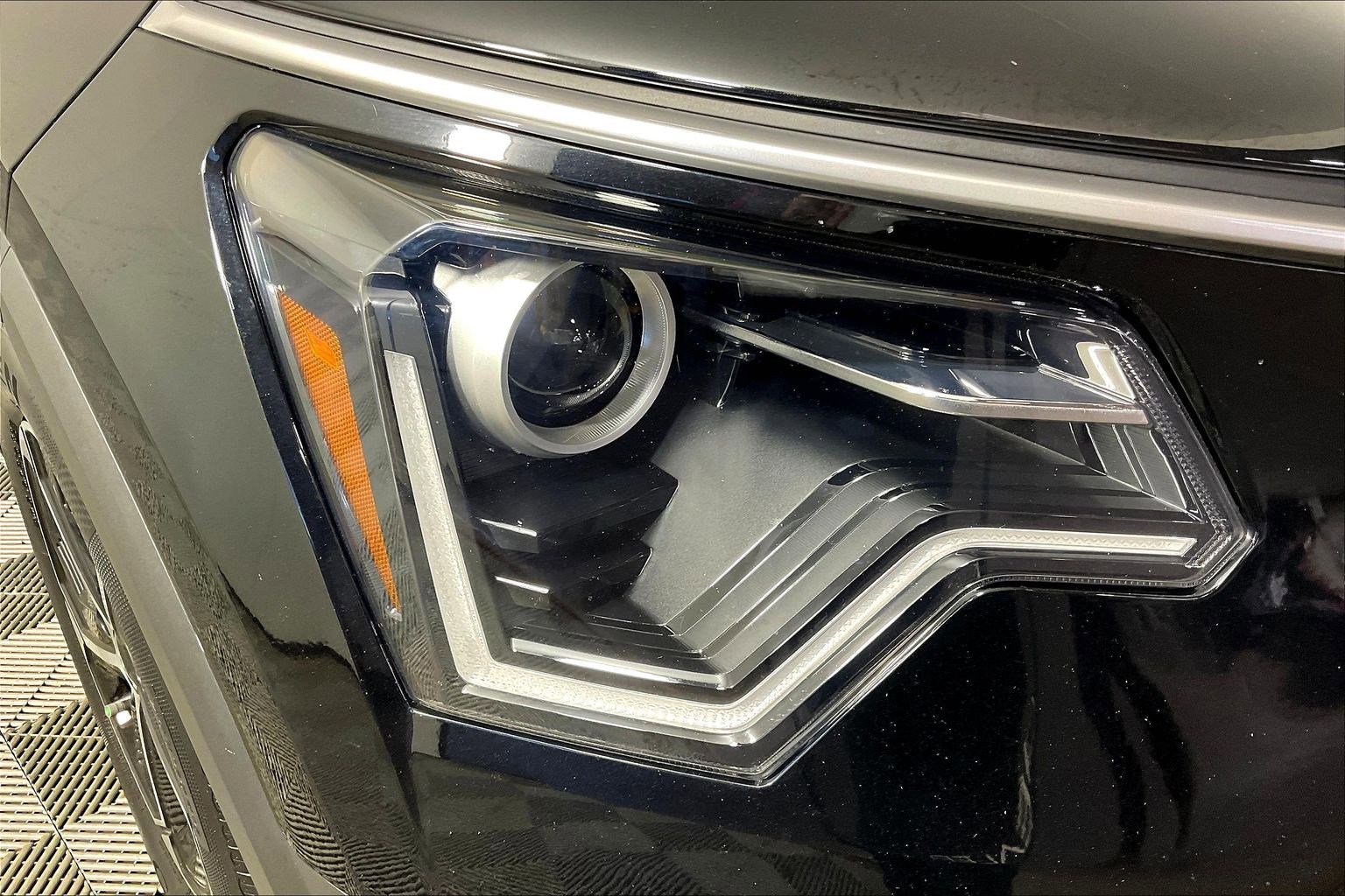 Used 2024 Kia Niro EX image 31