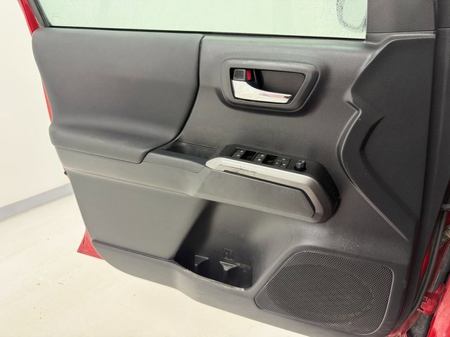 Used 2023 Toyota Tacoma TRD Off-Road image 16