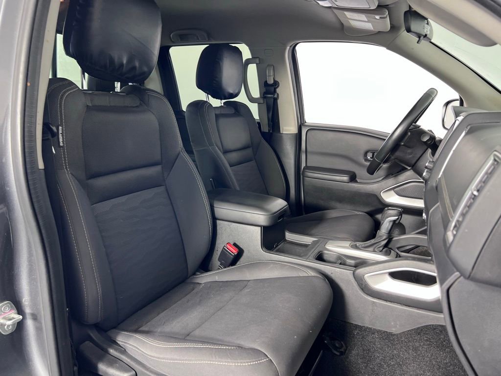 Used 2023 Nissan Frontier SV w/ SV Convenience Package image 12