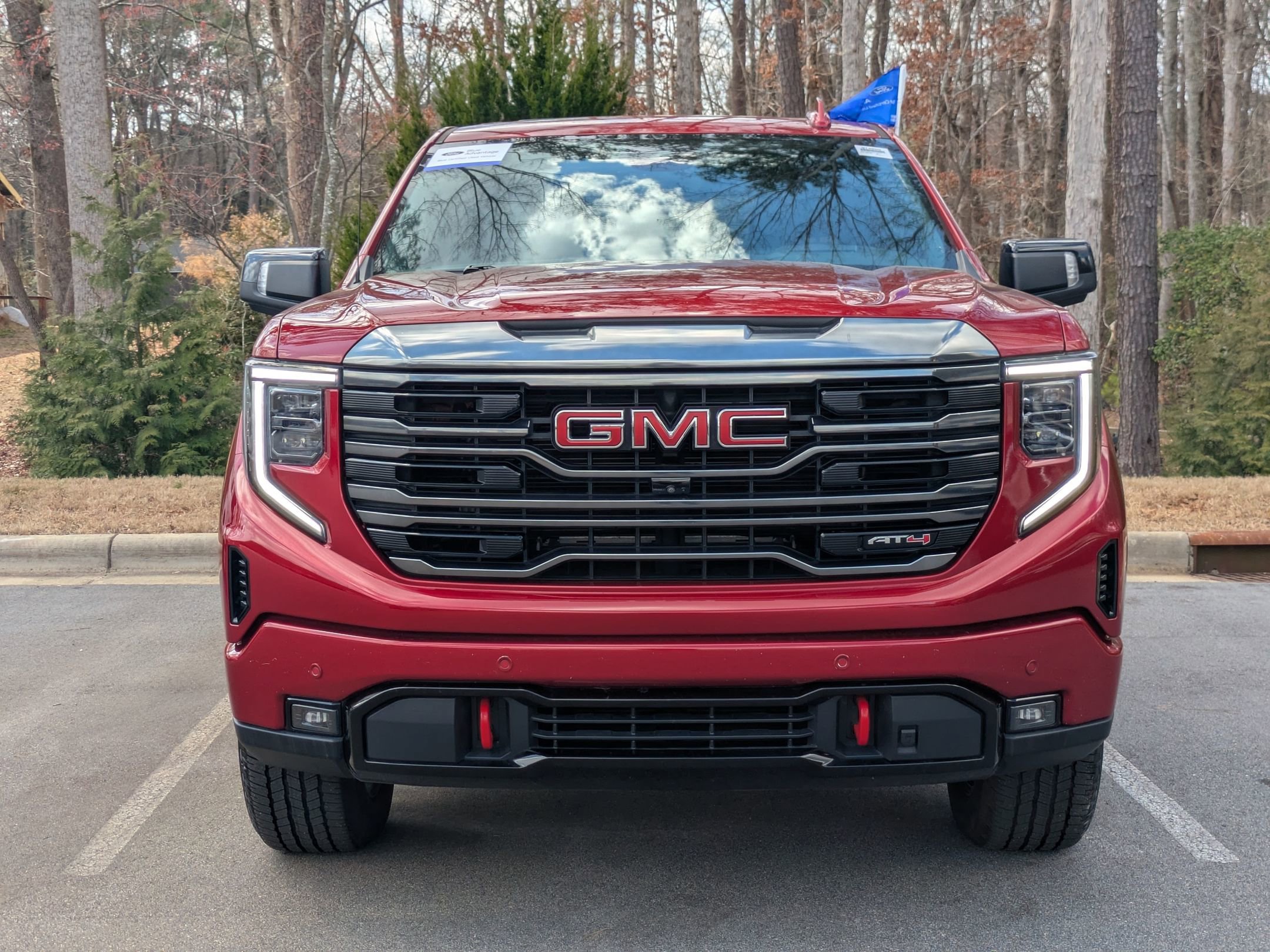 Used 2023 GMC Sierra 1500 AT4 w/ AT4 Premium Package AWD/4WD image 7