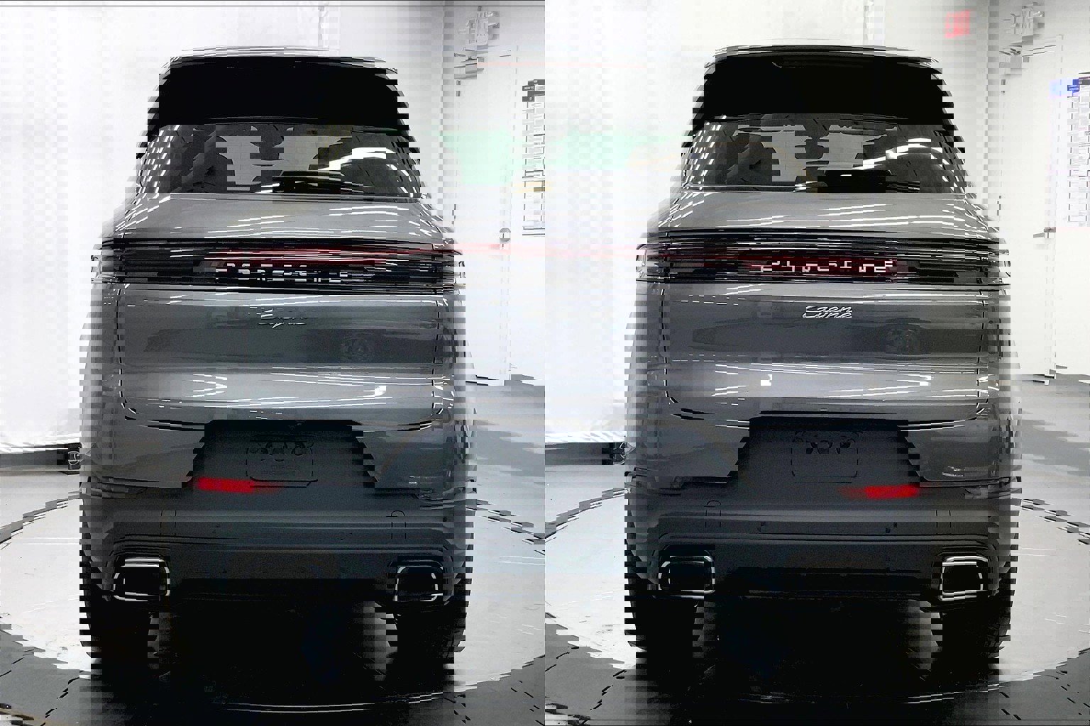 New 2025 Porsche Cayenne image 31